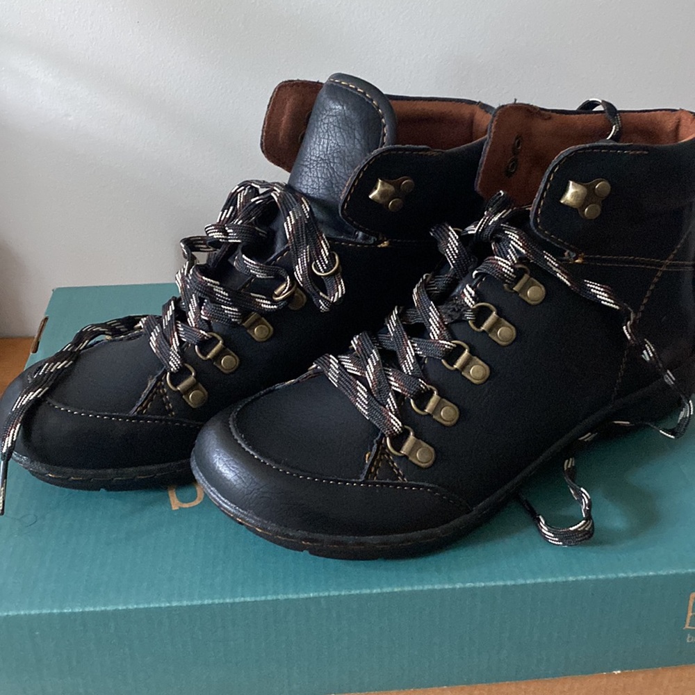 B.O.C WOMEN'S ALYSSA Booties/ low Top Boots